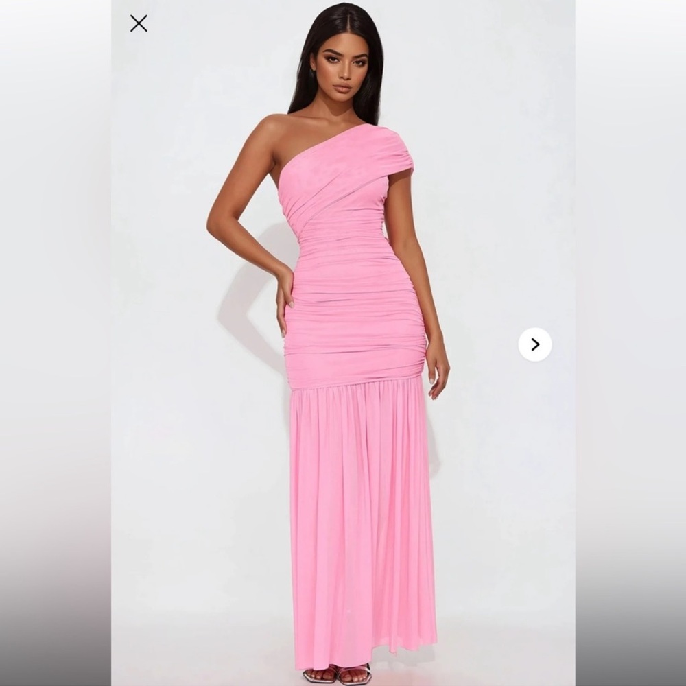 Elegant Pink One-Shoulder Dress